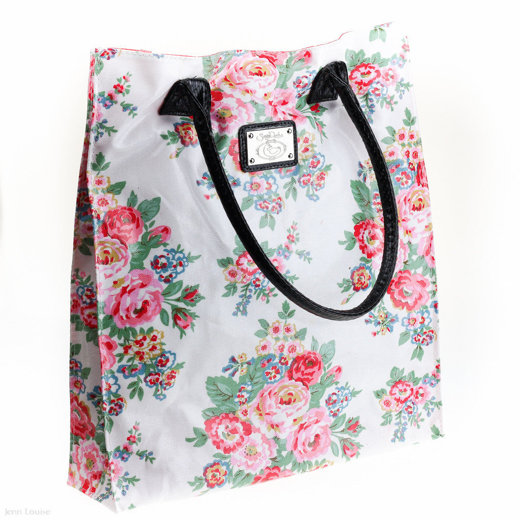 Bouquet Shopper (White)